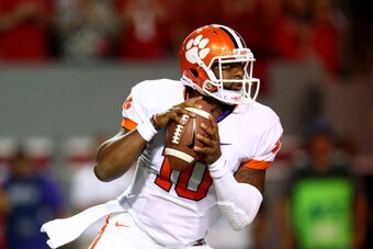 RALEIGH, NC - SEPTEMBER 19:  Tajh Boyd #10 of the Clemson Tigers during their game at Carter-Finley Stadium on September 19, 2013 in Raleigh, North Carolina.  (Photo by Streeter Lecka/Getty Images)