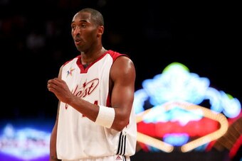 LAS VEGAS - FEBRUARY 18:  Kobe Bryant #24 of the Western Conference speaks to a teammate during the 2007 NBA All-Star Game on February 18, 2007 at Thomas & Mack Center in Las Vegas, Nevada.  NOTE TO USER: User expressly acknowledges and agrees that, by do