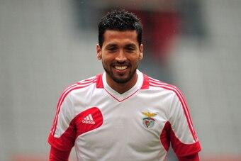 AMSTERDAM, NETHERLANDS - MAY 14:  Ezequiel Garay of Benfica smiles during an SL Benfica training session ahead of the UEFA Europa League Final match against Chelsea at the Amsterdam Arena on May 14, 2013 in Amsterdam, Netherlands.  (Photo by Jamie McDonal
