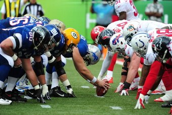 HONOLULU, HI - JANUARY 27: Members of the National Football Conference line up for a kick against the American Football Conference team during the 2013 Pro Bowl at Aloha Stadium on January 27, 2013 in Honolulu, Hawaii  (Photo by Scott Cunningham/Getty Ima