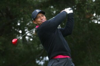 THOUSAND OAKS, CA - DECEMBER 06:  Tiger Woods hits his tee shot on the sixth hole during the second round of the Northwestern Mutual World Challenge at Sherwood Country Club on December 6, 2013 in Thousand Oaks, California.  (Photo by Stephen Dunn/Getty I