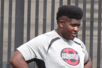 Big Charles Mosley committed to UT over Alabama, Auburn and others.