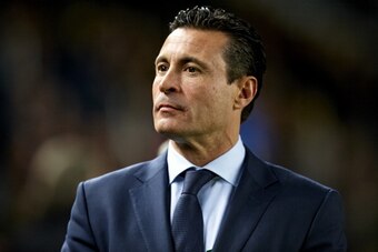 ELCHE, SPAIN - NOVEMBER 24:  President of Valencia Amadeo Salvo looks on prior to the star the La Liga match between Elche FC and Valencia CF at Estadio Manuel Martinez Valero on November 24, 2013 in Valencia, Spain.  (Photo by Manuel Queimadelos Alonso/G