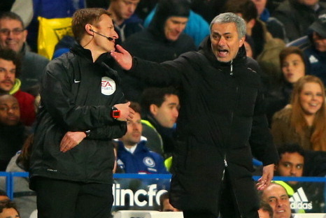LONDON, ENGLAND - JANUARY 29:  Jose Mourinho manager of Chelsea reacts during the Barclays Premier League match between Chelsea and West Ham United at Stamford Bridge on January 29, 2014 in London, England.  (Photo by Ian Walton/Getty Images)