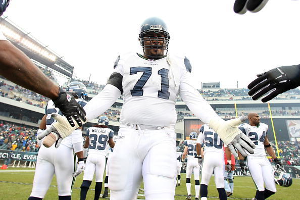 PHILADELPHIA - DECEMBER 2:  Walter Jones #71 of the Seattle Seahawks is introduced on the field during the NFL game against the Philadelphia Eagles at the Lincoln Financial Field on December 2, 2007 in Philadelphia, Pennsylvania. (Photo by Al Bello/Getty 