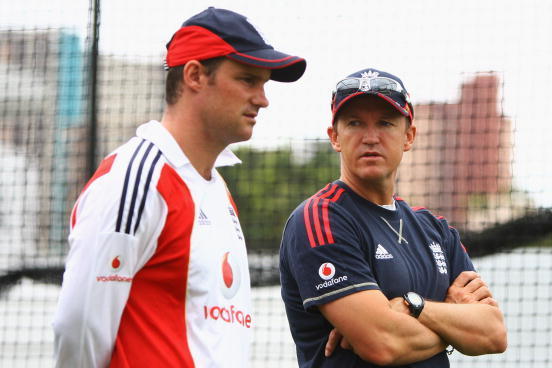 DURBAN, SOUTH AFRICA - DECEMBER 24:  England coach Andy Flower talks to captain Andrew Strauss of England during an England nets session at Kingsmead Cricket Ground on December 24, 2009 in Durban, South Africa.  (Photo by Paul Gilham/Getty Images)
