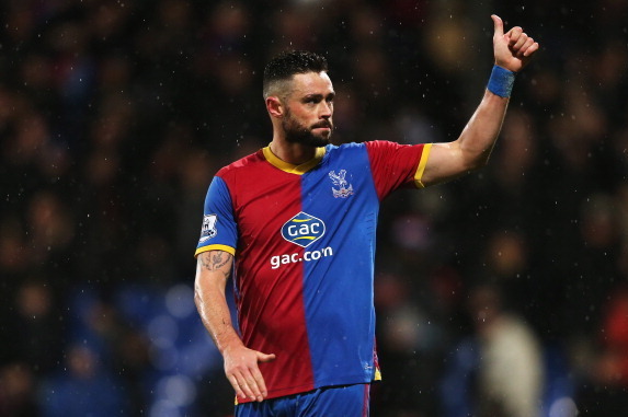 LONDON, ENGLAND - JANUARY 28: Damien Delaney of Crystal Palace celebrates victory after the Barclays Premier League match between Crystal Palace and Hull City at Selhurst Park on January 28, 2014 in London, England.  (Photo by Ian Walton/Getty Images)