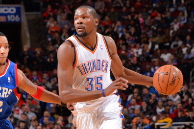 PHILADELPHIA, PA - JANUARY 25:  Kevin Durant #35 of the Oklahoma City Thunder dribbles the ball against the Philadelphia 76ers at the Wells Fargo Center on January 25, 2014 in Philadelphia, Pennsylvania. NOTE TO USER: User expressly acknowledges and agree