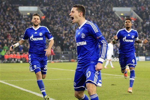Draxler will stay at Schalke—for now