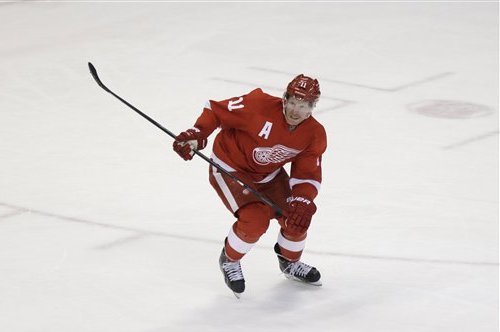 Alfredsson came to Detroit to win a Cup. Will his dream be sacrificed if he is injured again at the Olympics?