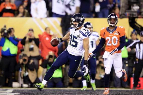 EAST RUTHERFORD, NJ - FEBRUARY 02:  Wide receiver Jermaine Kearse #15 of the Seattle Seahawks scores a 23 yard touchdown during Super Bowl XLVIII against the Denver Broncos at MetLife Stadium on February 2, 2014 in East Rutherford, New Jersey.  (Photo by 