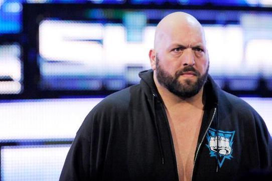 Big Show on his way to the ring at the Royal Rumble