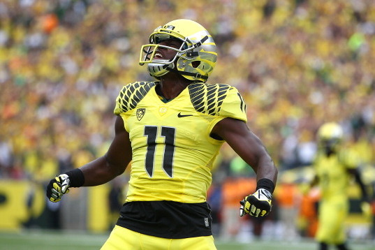 EUGENE, OR - SEPTEMBER 14:  Bralon Addison #11 of the Oregon Ducks celebrates a touchdown against the Tennessee Volunteers on September 14, 2013 at the Autzen Stadium in Eugene, Oregon.  (Photo by Jonathan Ferrey/Getty Images)