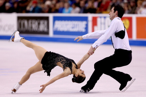 BOSTON, MA - JANUARY 11:  Marissa Castelli and Simon Shnapir skate in the pairs free skate during the Prudential U.S. Figure Skating Championships at TD Garden on January 11, 2014 in Boston, Massachusetts.  (Photo by Matthew Stockman/Getty Images)