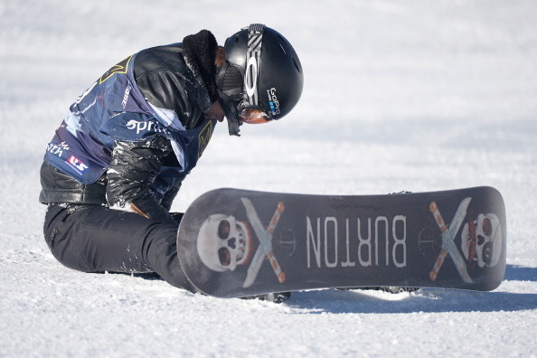 MAMMOTH, CA - JANUARY 16:  Shaun White reacts after a fall during the Men's Snowboarding Slopestyle Final U.S. Olympic Qualification #3 at the 2014 Sprint U.S. Snowboarding Grand Prix on January 16, 2014 in Mammoth, California.  (Photo by Harry How/Getty 