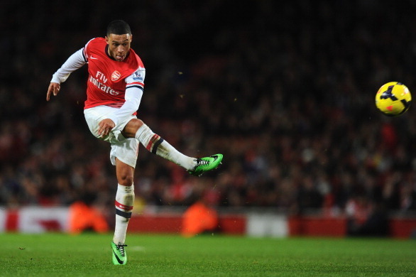LONDON, ENGLAND - FEBRUARY 02:  Alex Oxlade-Chamberlain of Arsenal shoots during the Barclays Premier League match between Arsenal and Crystal Palace at Emirates Stadium on February 2, 2014 in London, England.  (Photo by Mike Hewitt/Getty Images)