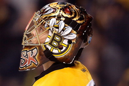 BOSTON, MA - JANUARY 30:  Tuukka Rask #40 of the Boston Bruins reacts after giving up a goal in the second period against the Montreal Canadiens at TD Garden on January 30, 2014 in Boston, Massachusetts.  (Photo by Jim Rogash/Getty Images)
