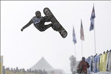 Jan 8, 2014; Breckenridge, CO, USA;  Shaun White of the United States soars during men's halfpipe qualifying in the U.S. Grand Prix at Breckenridge Ski Resort. Mandatory Credit: Mark Leffingwell-USA TODAY Sports