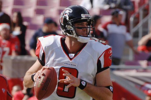 Atlanta Falcons quarterback Matt Schaub tosses a warmup pass  against the Tampa Bay Buccaneers  December 24, 2005 in Tampa.  The Bucs defeated the Falcons 27 - 24 in overtime.  (Photo by Al Messerschmidt/Getty Images)