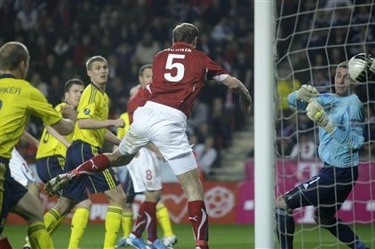 Scotland did not field a striker against Czech Republic in 2010