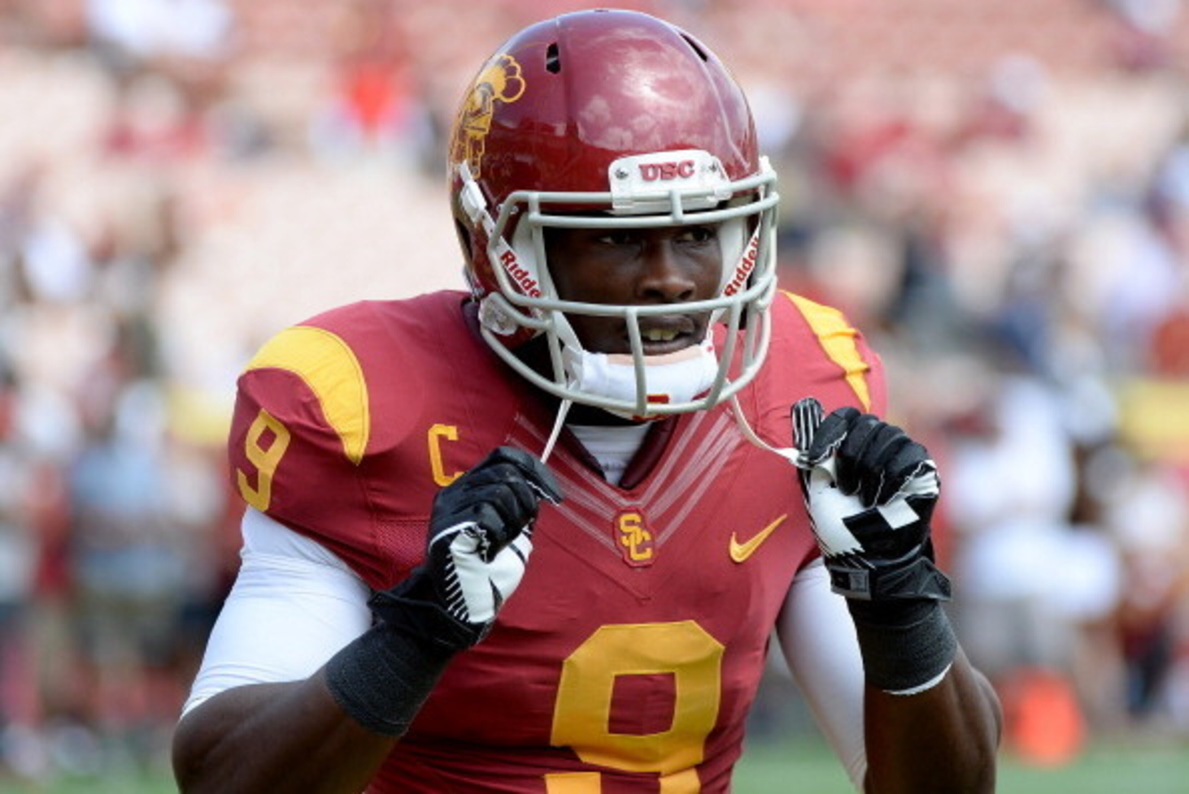 LOS ANGELES, CA - SEPTEMBER 21:  Marqise Lee #9 of the USC Trojans warms up before the game against the Utah State Aggies at the Los Angeles Memorial Coliseum on September 21, 2013 in Los Angeles, California.  (Photo by Harry How/Getty Images)