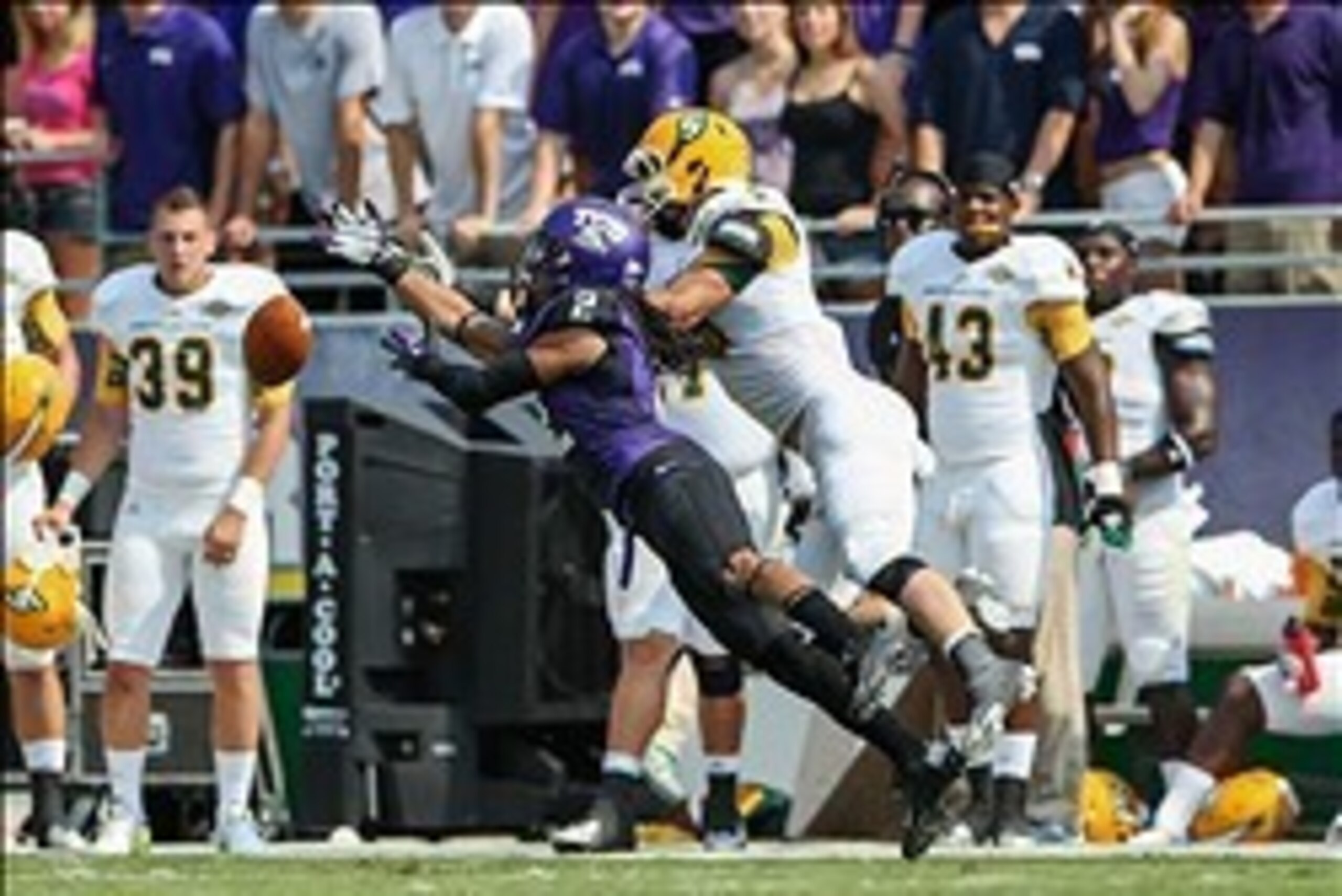 Sep 7, 2013; Fort Worth, TX, USA; TCU Horned Frogs cornerback Jason Verrett (2) and dives for a pass a at Amon G. Carter Stadium. Mandatory Credit: Kevin Jairaj-USA TODAY Sports