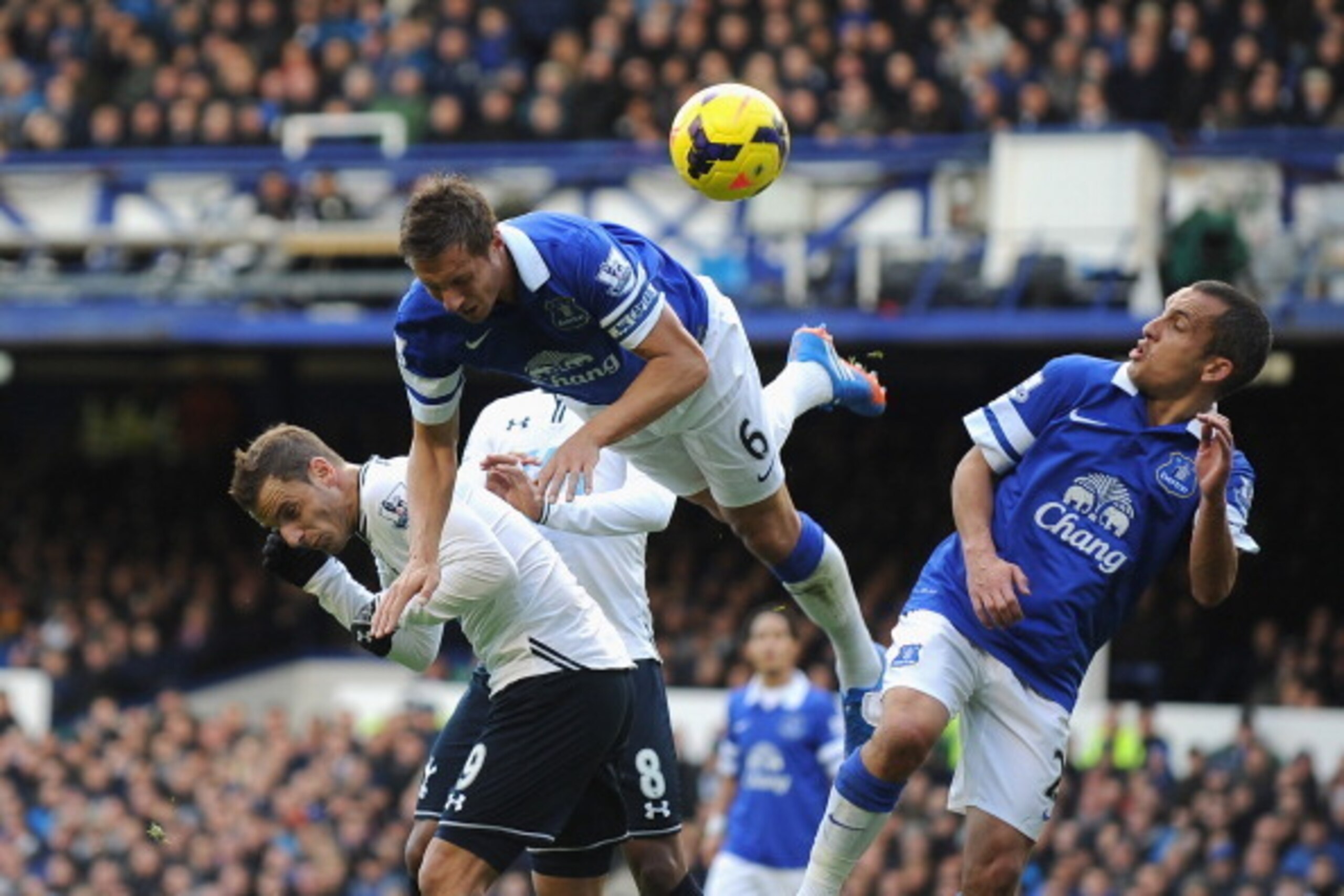 LIVERPOOL, ENGLAND - NOVEMBER 03:  Phil Jagielka of Everton wins the ball in the air from Roberto Soldado of Tottenham Hotspur during the Barclays Premier League match between Everton and Tottenham Hotspur at Goodison Park on November 3, 2013 in Liverpool