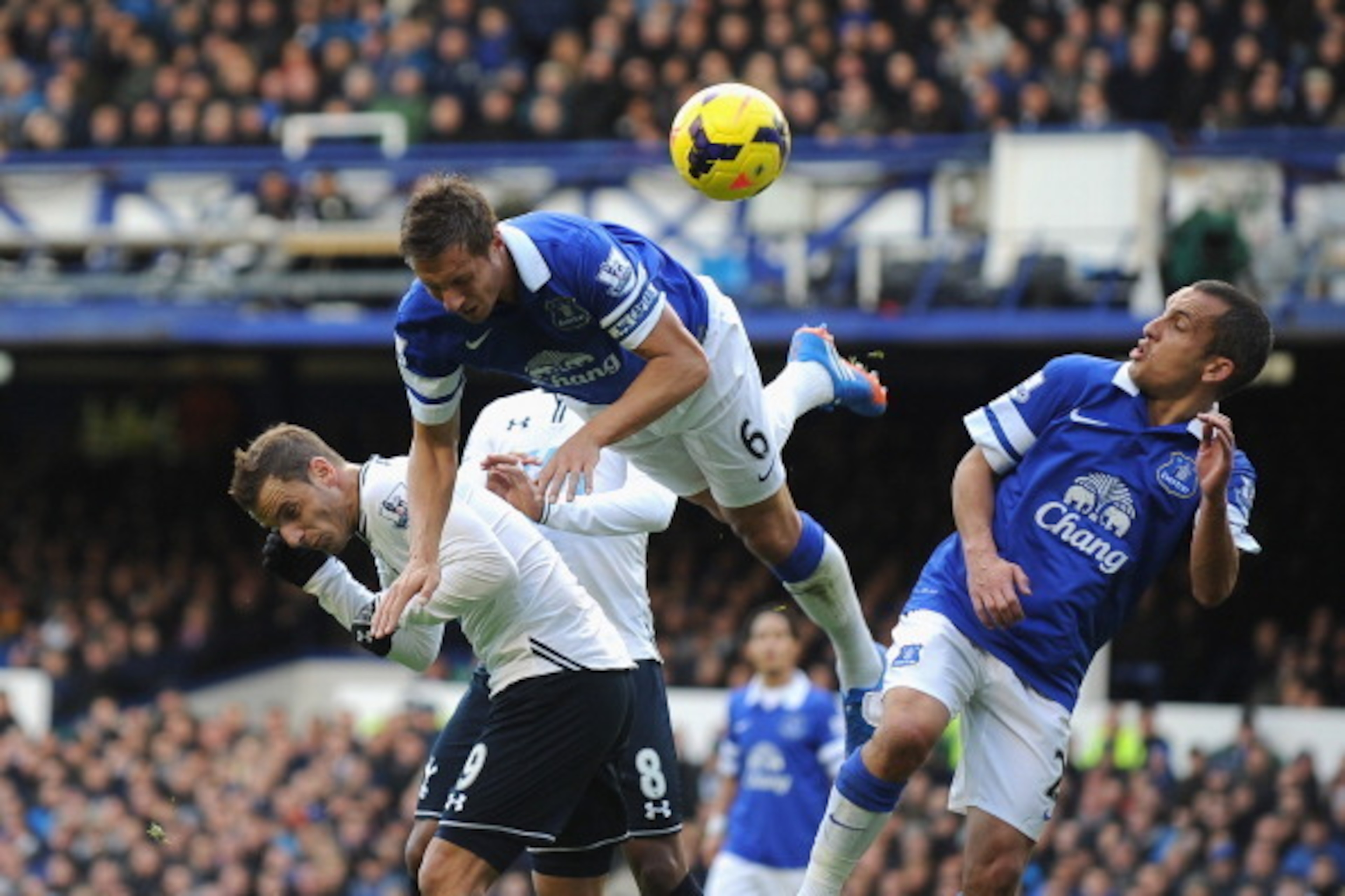 LIVERPOOL, ENGLAND - NOVEMBER 03:  Phil Jagielka of Everton wins the ball in the air from Roberto Soldado of Tottenham Hotspur during the Barclays Premier League match between Everton and Tottenham Hotspur at Goodison Park on November 3, 2013 in Liverpool