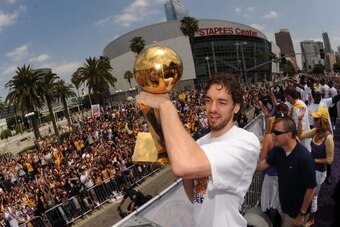 LOS ANGELES - JUNE 21:  Pau Gasol #16 of the Los Angeles Lakers celebrates during the Los Angeles Lakers Championship Parade on June 21, 2010 in Los Angeles, California. NOTE TO USER: User expressly acknowledges and agrees that, by downloading and/or usin