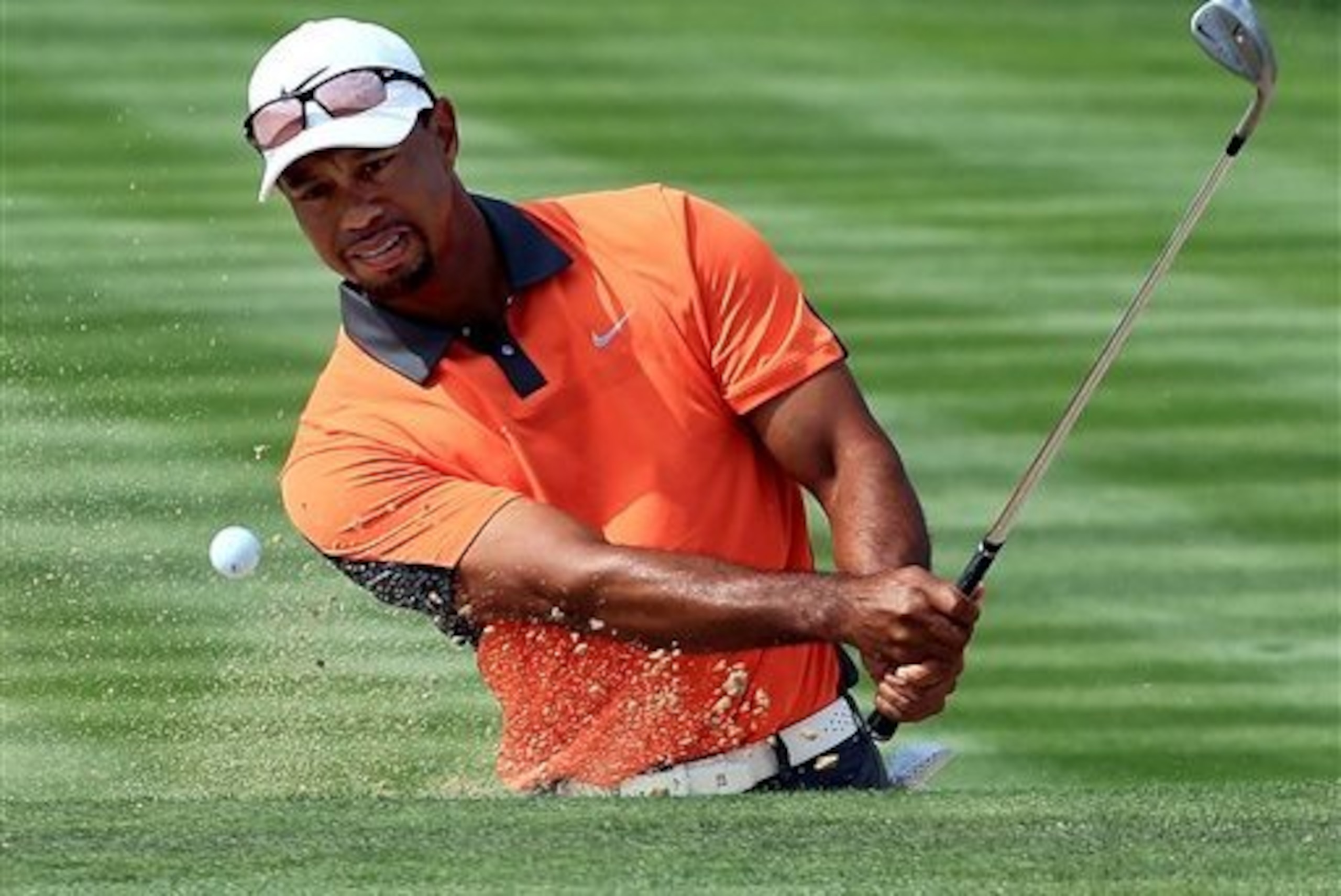 Woods consistently missed fairways and found trouble in Dubai.