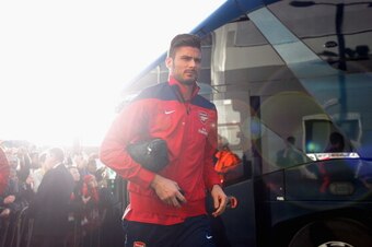 CARDIFF, WALES - NOVEMBER 30:  Olivier Giroud of Arsenal arrives at Cardiff City during the Barclays Premier League match between Cardiff City and Arsenal at Cardiff City Stadium on November 30, 2013 in Cardiff, Wales.  (Photo by Christopher Lee/Getty Ima