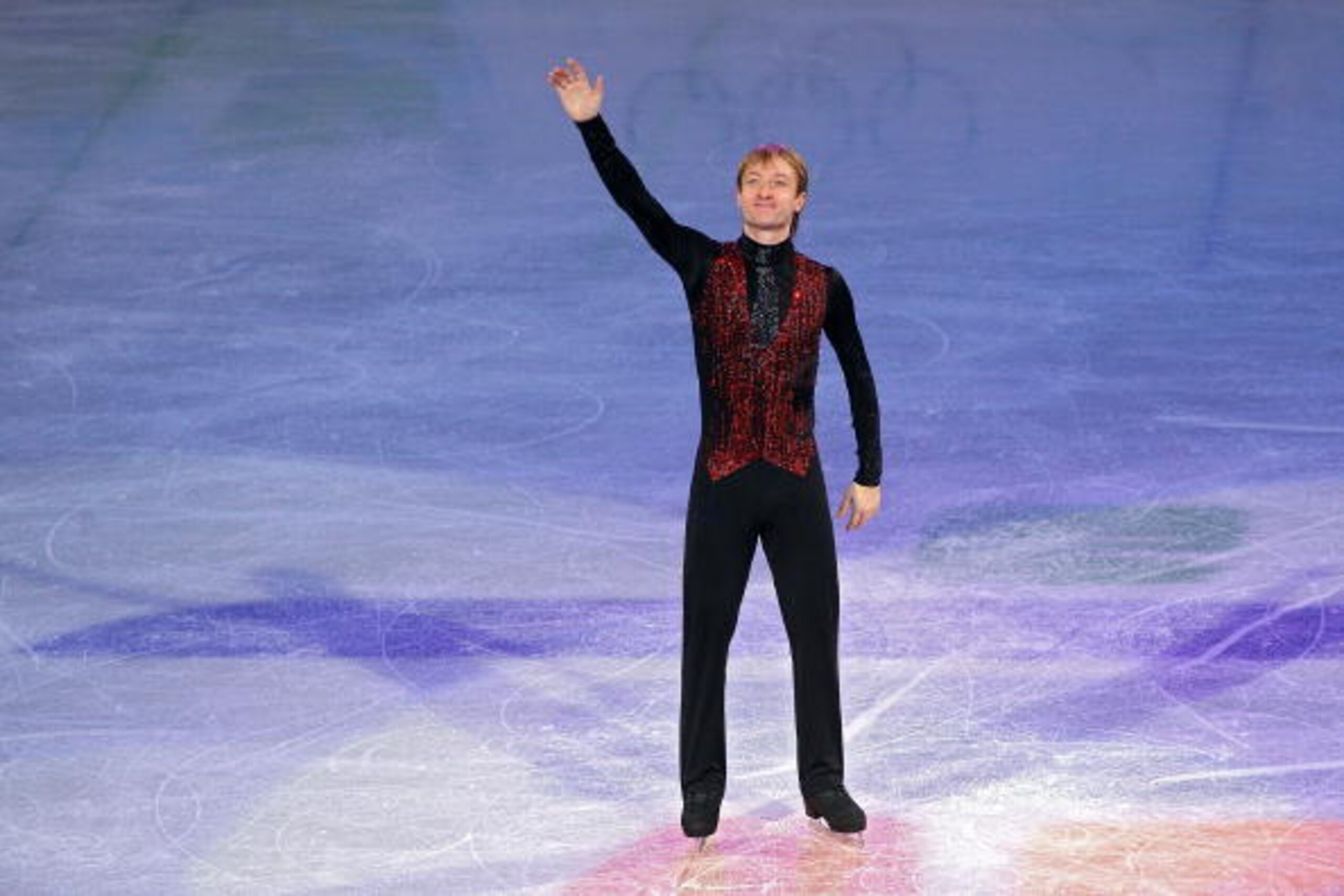 VANCOUVER, BC - FEBRUARY 18:  Evgeni Plushenko of Russia waves after the men's figure skating free skating on day 7 of the Vancouver 2010 Winter Olympics at the Pacific Coliseum on February 18, 2010 in Vancouver, Canada.  (Photo by Cameron Spencer/Getty I