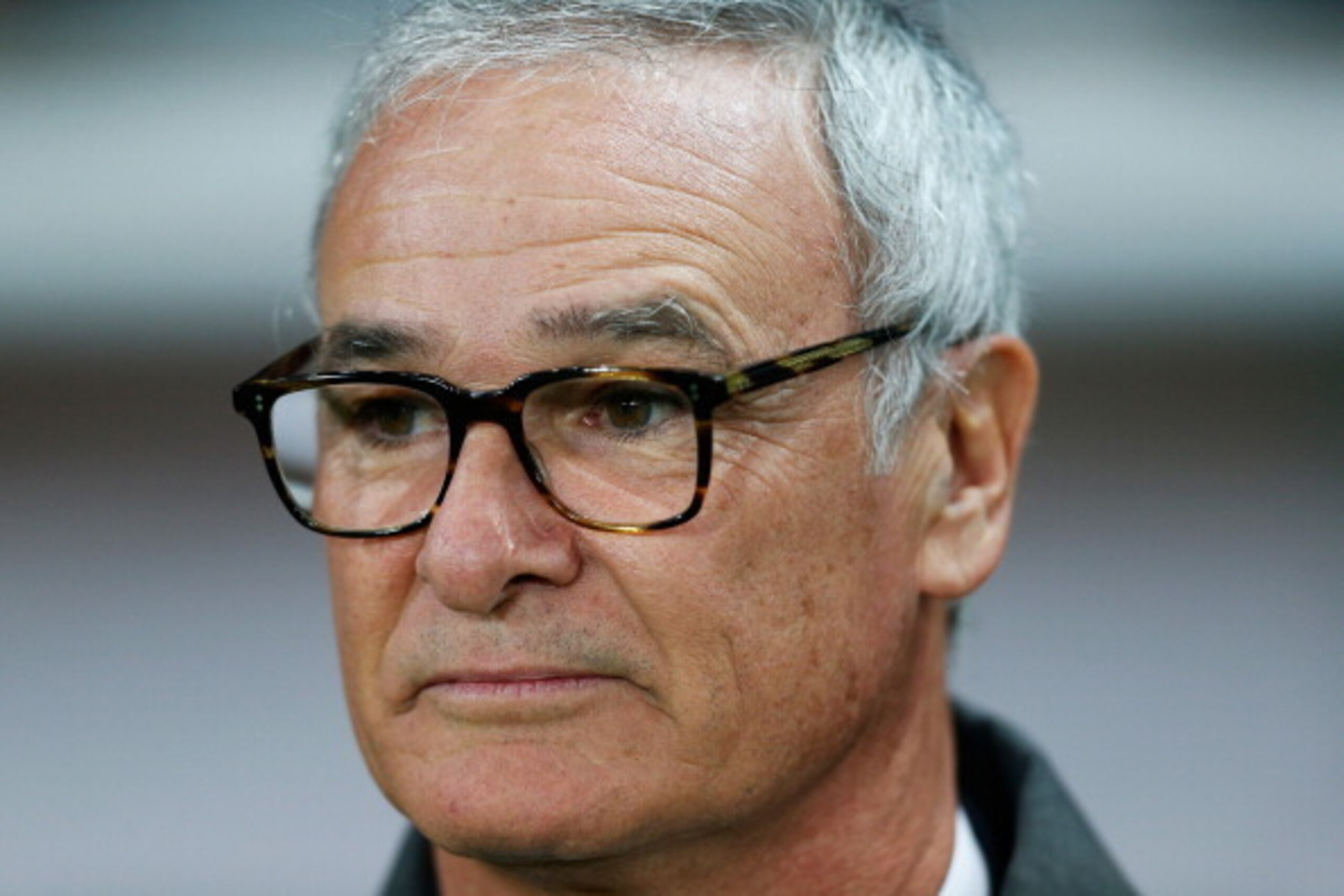 LILLE, FRANCE - NOVEMBER 03:  Monaco manager Claudio Ranieri looks on prior to kick off during the French Ligue 1 match between OSC Lille and AS Monaco at the Grand Stade Metropole Villeneuve-d'Ascq on November 3, 2013 in Lille, France.  (Photo by Harry E