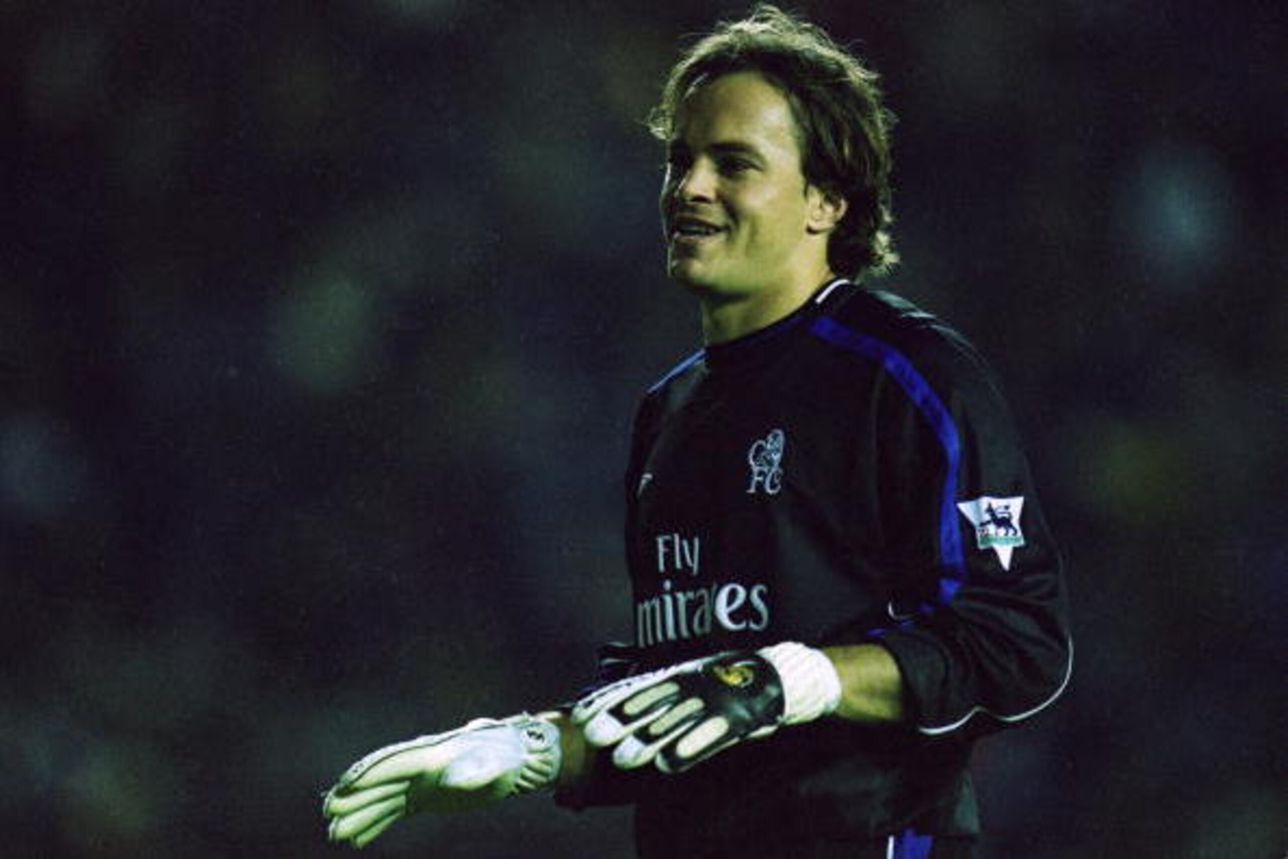 21 Oct 2001: Mark Bosnich of Chelsea in action during the FA Barclaycard Premiership match against Leeds United played at Elland Road, in Leeds, England. The match ended in a 0-0 draw. \ Mandatory Credit: Michael Steele /Allsport 21 Oct 2001: Mark Bosnich of Chelsea in action during the FA Barclaycard Premiership match against Leeds United played at Elland Road, in Leeds, England. The match ended in a 0-0 draw. \ Mandatory Credit: Michael Steele /Allsport