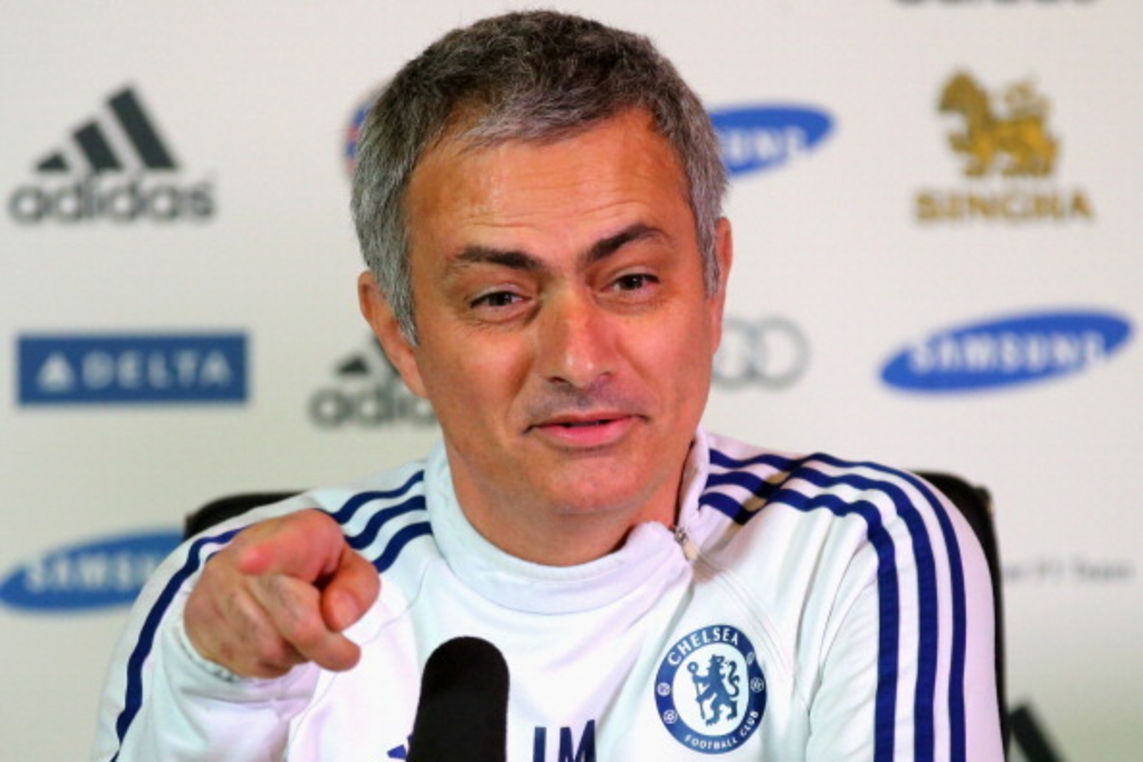 COBHAM, ENGLAND - JANUARY 17: Manager Jose Mourinho of Chelsea attends a Chelsea Press Conference at Cobham Training Ground on January 17, 2014 in Cobham, England. (Photo by Clive Rose/Getty Images) COBHAM, ENGLAND - JANUARY 17: Manager Jose Mourinho of Chelsea attends a Chelsea Press Conference at Cobham Training Ground on January 17, 2014 in Cobham, England. (Photo by Clive Rose/Getty Images)