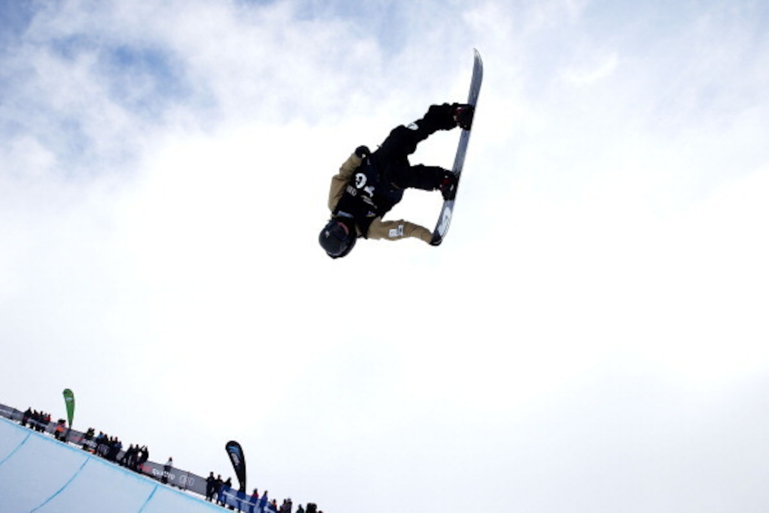 WANAKA, NEW ZEALAND - AUGUST 24:  Ayumu Hirano of Japan competes during FIS Snowboard Halfpipe World Cup Finals on day 10 of the Winter Games NZ at Cardrona Alpine Resort on August 24, 2013 in Wanaka, New Zealand.  (Photo by Hannah Johnston/Getty Images)