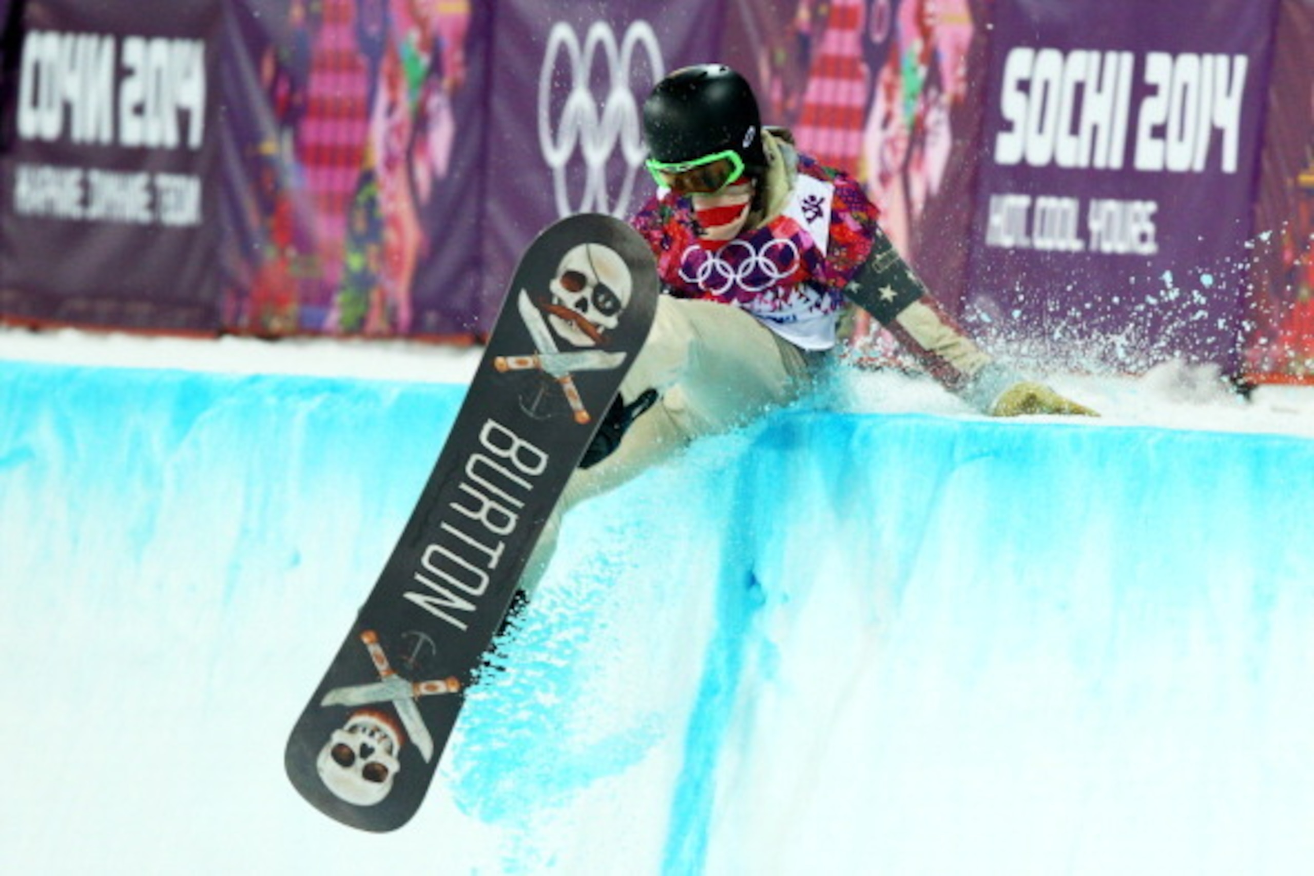 SOCHI, RUSSIA - FEBRUARY 11:  Shaun White of the United States crashes out in the Snowboard Men's Halfpipe Finals on day four of the Sochi 2014 Winter Olympics at Rosa Khutor Extreme Park on February 11, 2014 in Sochi, Russia.  (Photo by Cameron Spencer/G