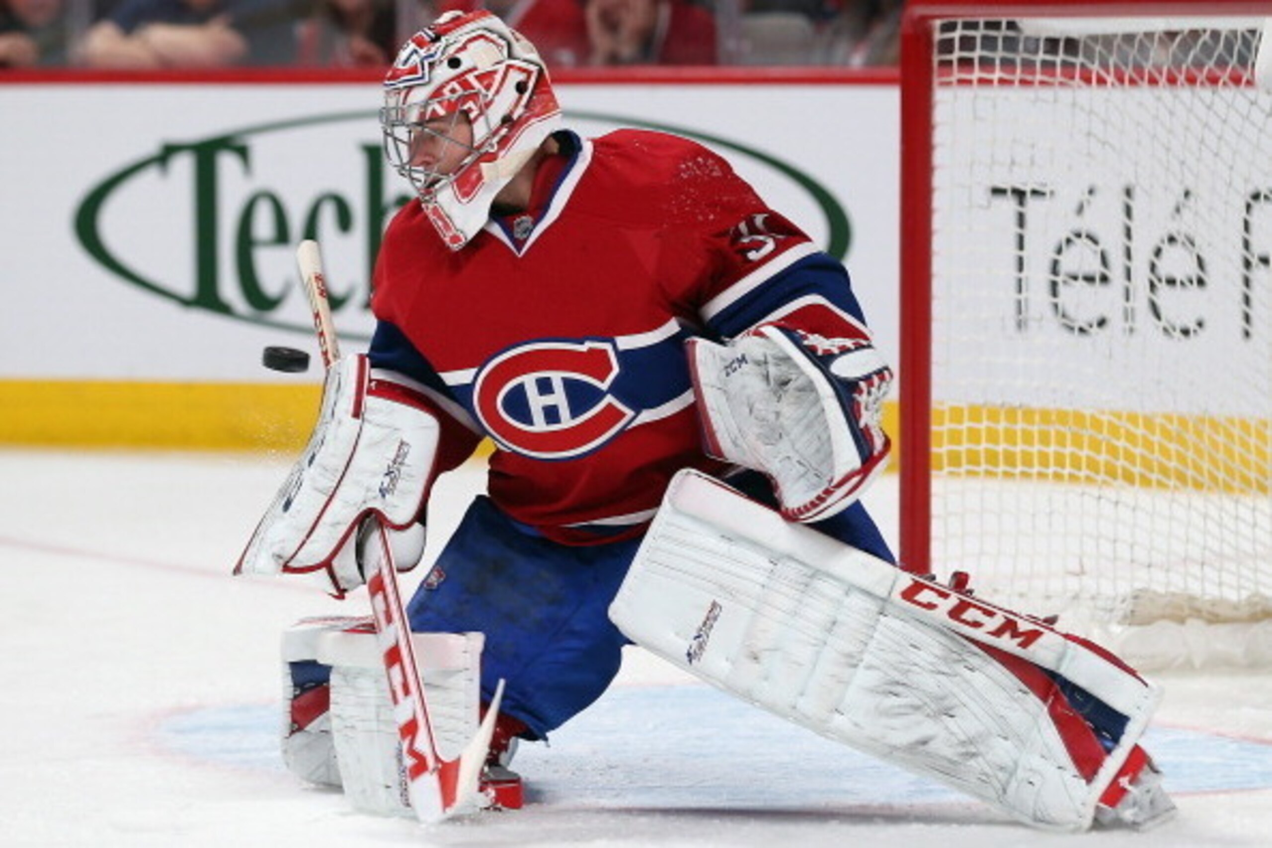 MONTREAL, QC - DECEMBER 17:  Carey Price #31 of the Montreal Canadiens tends net against the Phoenix Coyotes at Bell Centre on December 17, 2013 in Montreal, Canada.  (Photo by Bruce Bennett/Getty Images)