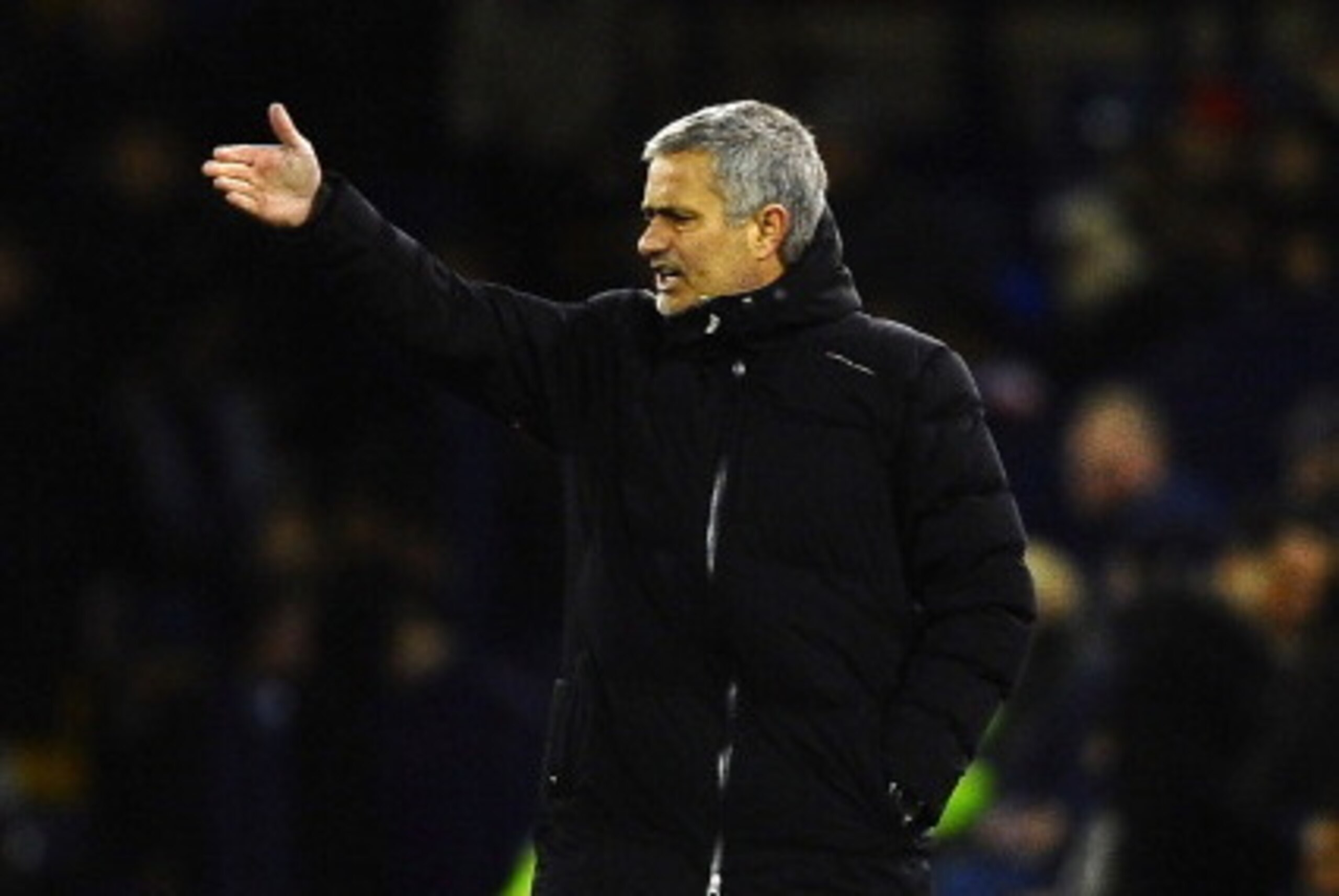 WEST BROMWICH, ENGLAND - FEBRUARY 11:  Manager Jose Mourinho of Chelsea on the touchline during the Barclays Premier League match between West Bromwich Albion and Chelsea at The Hawthorns on February 11, 2014 in West Bromwich, England.  (Photo by Laurence