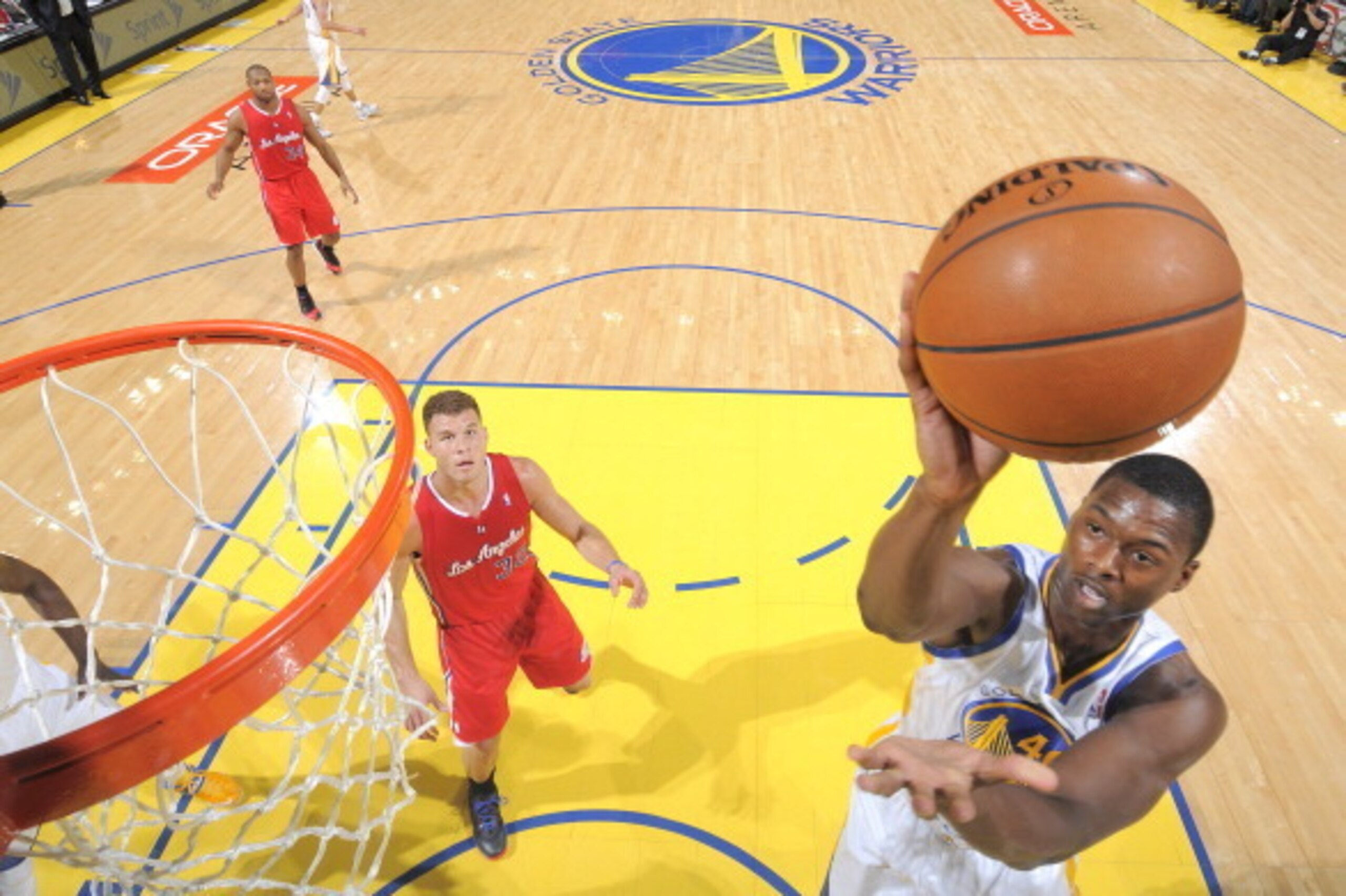OAKLAND, CA - JANUARY 30: Harrison Barnes #40 of the Golden State Warriors shoots against the Los Angeles Clippers on January 30, 2014 at Oracle Arena in Oakland, California. NOTE TO USER: User expressly acknowledges and agrees that, by downloading and or