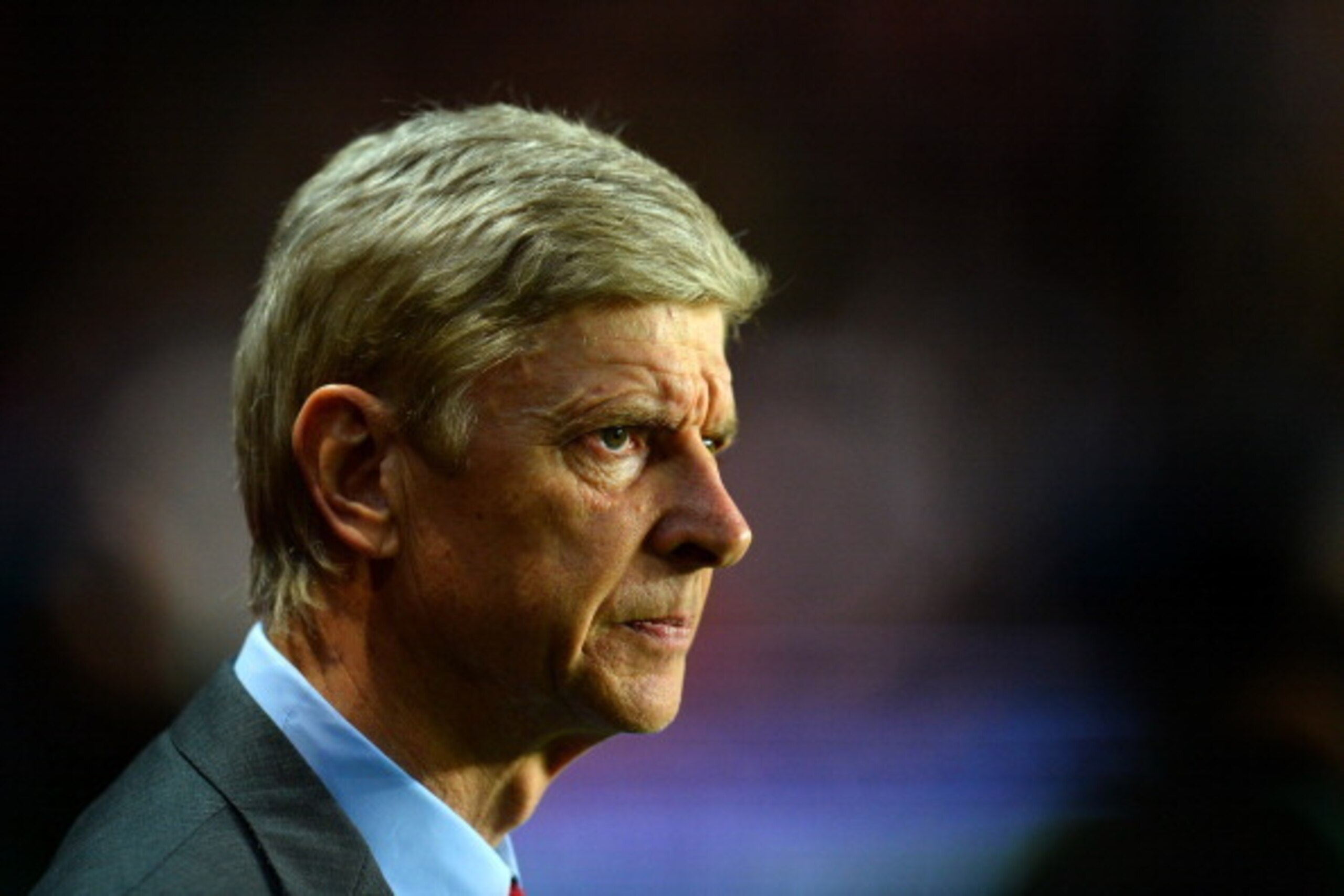 SOUTHAMPTON, ENGLAND - JANUARY 28: Arsene Wenger manager of Arsenal looks on during the Barclays Premier League match between Southampton and Arsenal at St Mary's Stadium on January 28, 2014 in Southampton, England.  (Photo by Mike Hewitt/Getty Images)
