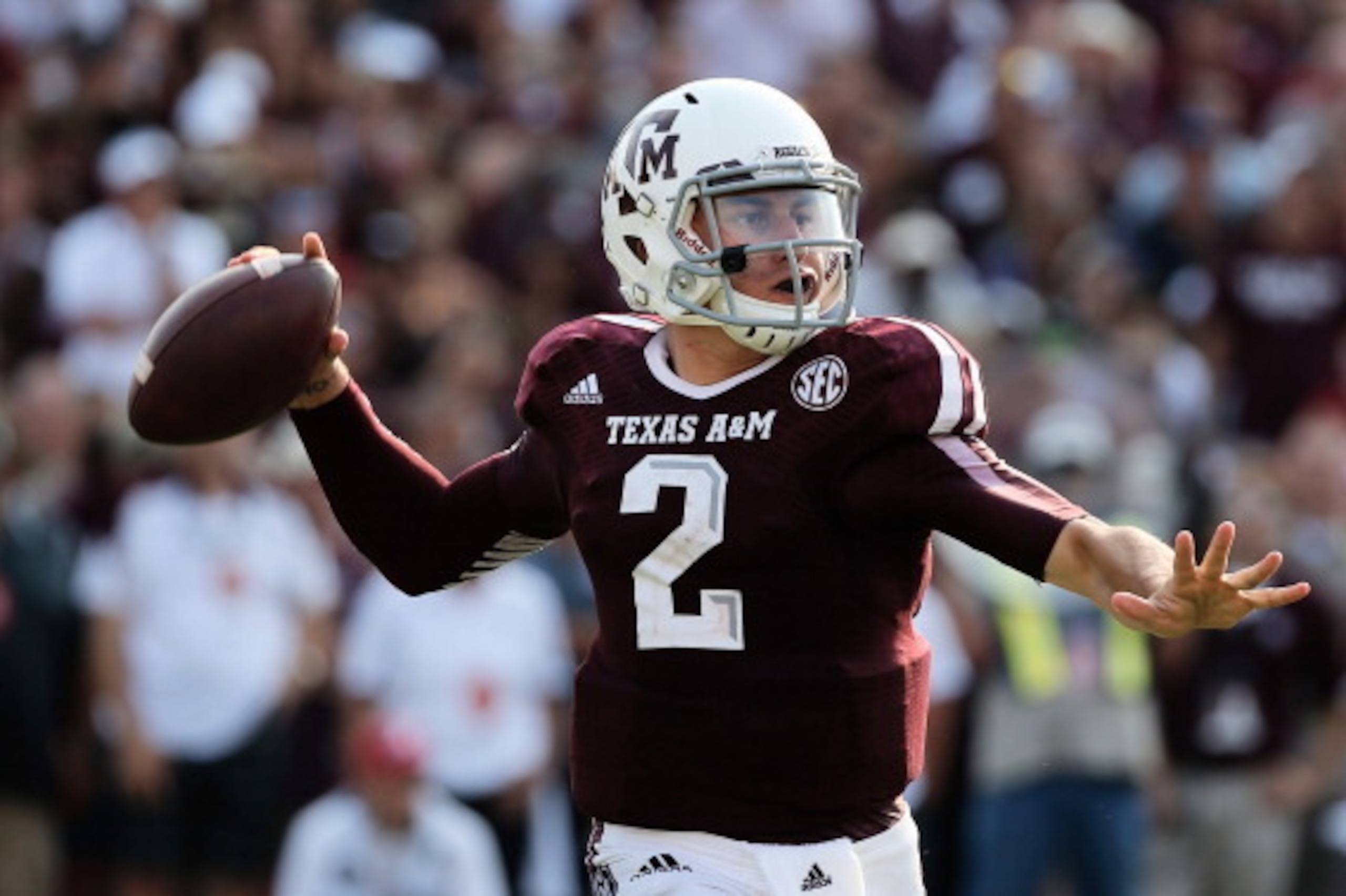 COLLEGE STATION, TX - SEPTEMBER 14:  Johnny Manziel #2 of Texas A&M Aggies drops back to pass during the game against the Alabama Crimson Tide at Kyle Field on September 14, 2013 in College Station, Texas.  (Photo by Scott Halleran/Getty Images)