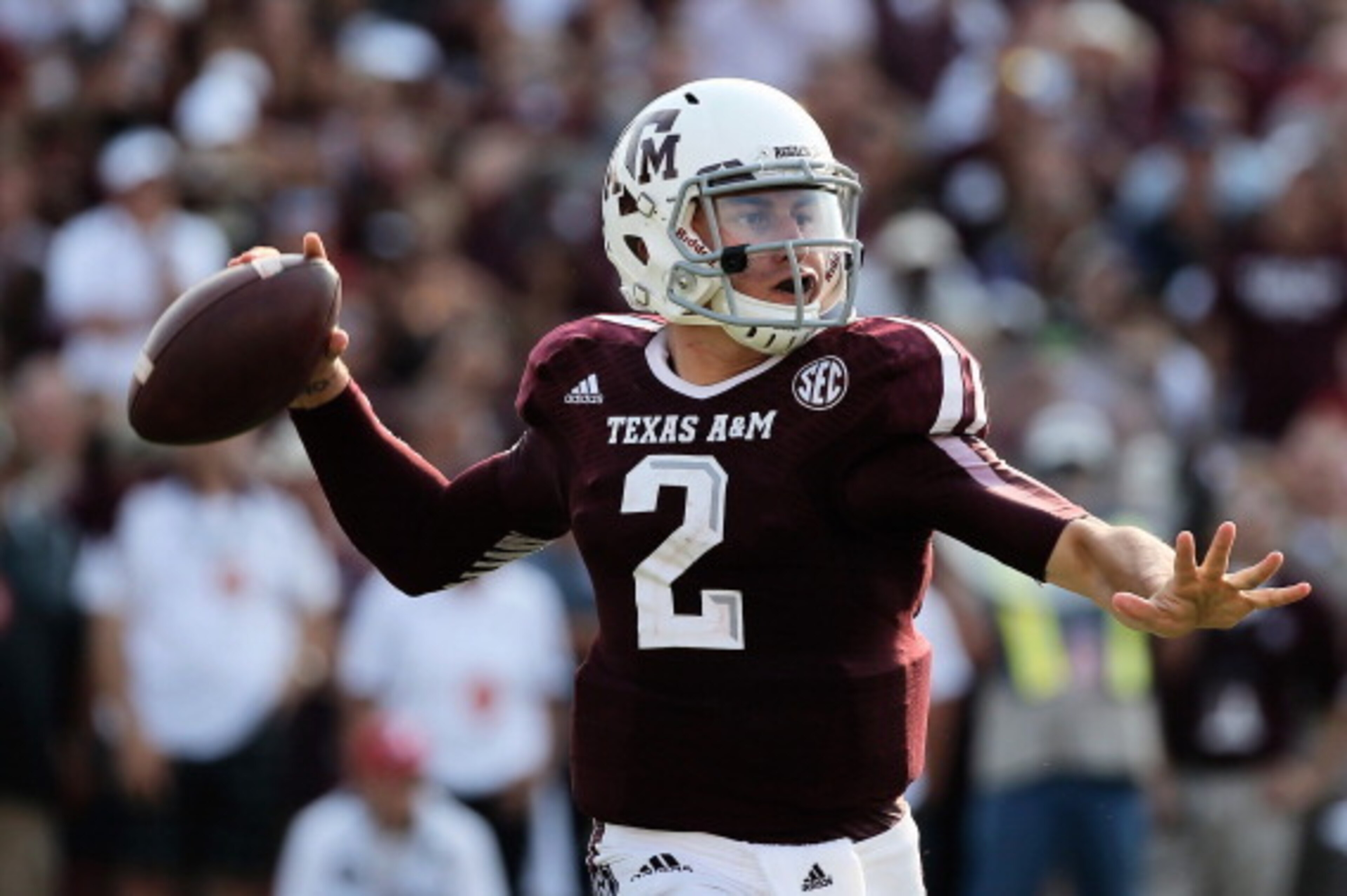 COLLEGE STATION, TX - SEPTEMBER 14:  Johnny Manziel #2 of Texas A&M Aggies drops back to pass during the game against the Alabama Crimson Tide at Kyle Field on September 14, 2013 in College Station, Texas.  (Photo by Scott Halleran/Getty Images)