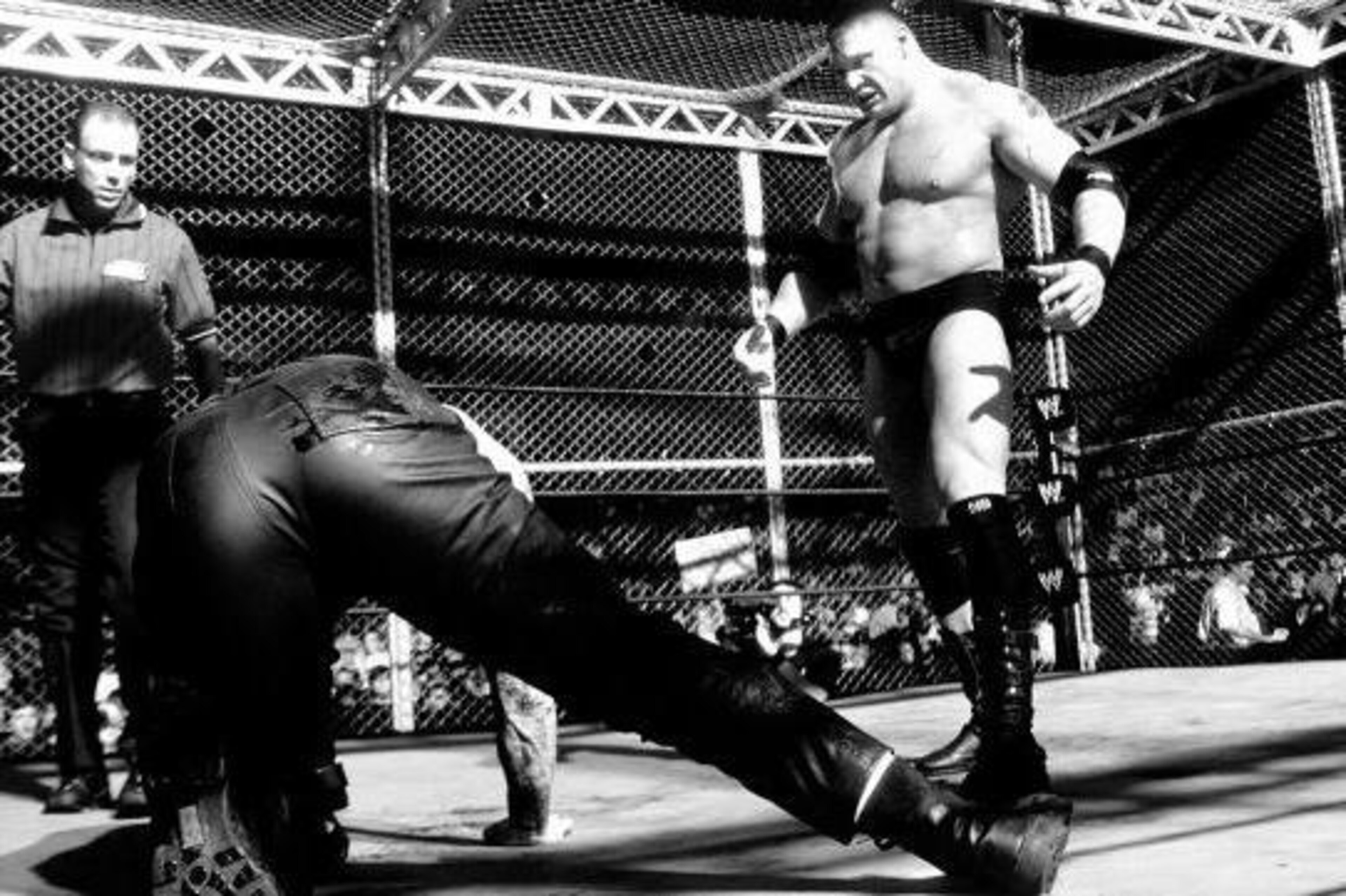 Brock Lesnar closes in on Undertaker at No Mercy.