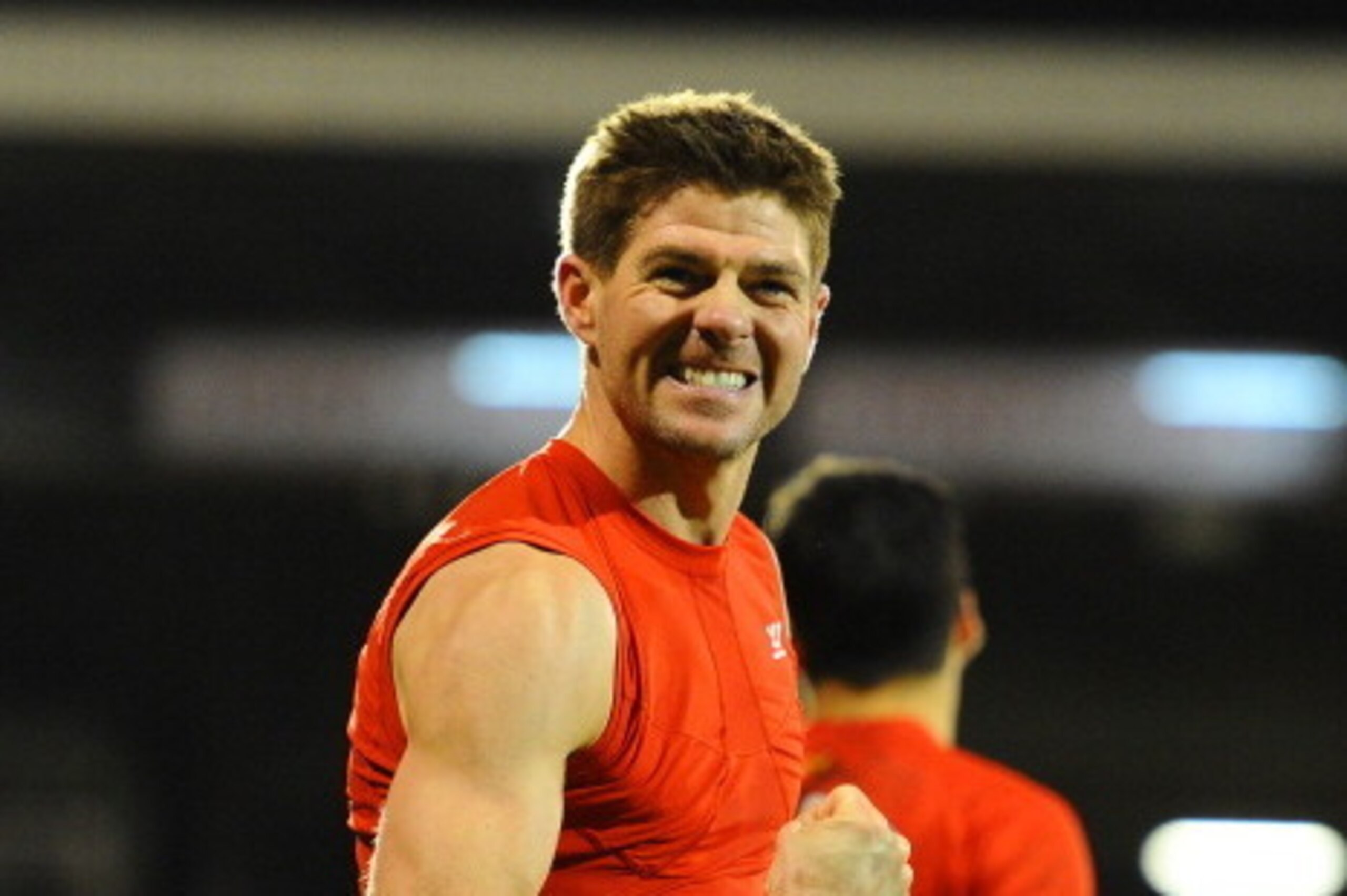 LONDON, ENGLAND - FEBRUARY 12:  Steven Gerrard of Liverpool celebrates scoring their third goal from the penalty spot during the Barclays Premier League match between Fulham and Liverpool at Craven Cottage on February 12, 2014 in London, England.  (Photo 