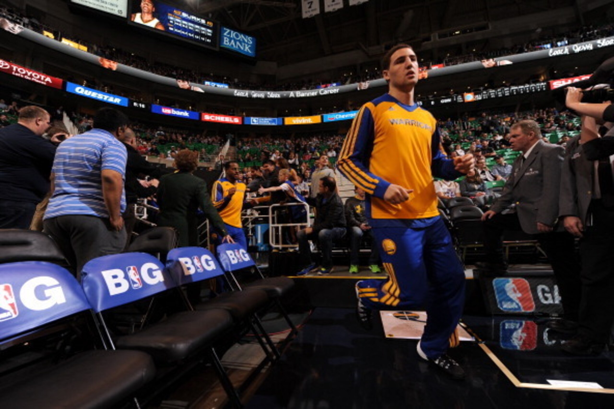 SALT LAKE CITY, UT - JANUARY 31: Klay Thompson #11 of the Golden State Warriors runs out before the game against the Utah Jazz at Energy Solutions Arena on January 31, 2014 in Salt Lake City, Utah. NOTE TO USER: User expressly acknowledges and agrees tha SALT LAKE CITY, UT - JANUARY 31: Klay Thompson #11 of the Golden State Warriors runs out before the game against the Utah Jazz at Energy Solutions Arena on January 31, 2014 in Salt Lake City, Utah. NOTE TO USER: User expressly acknowledges and agrees tha