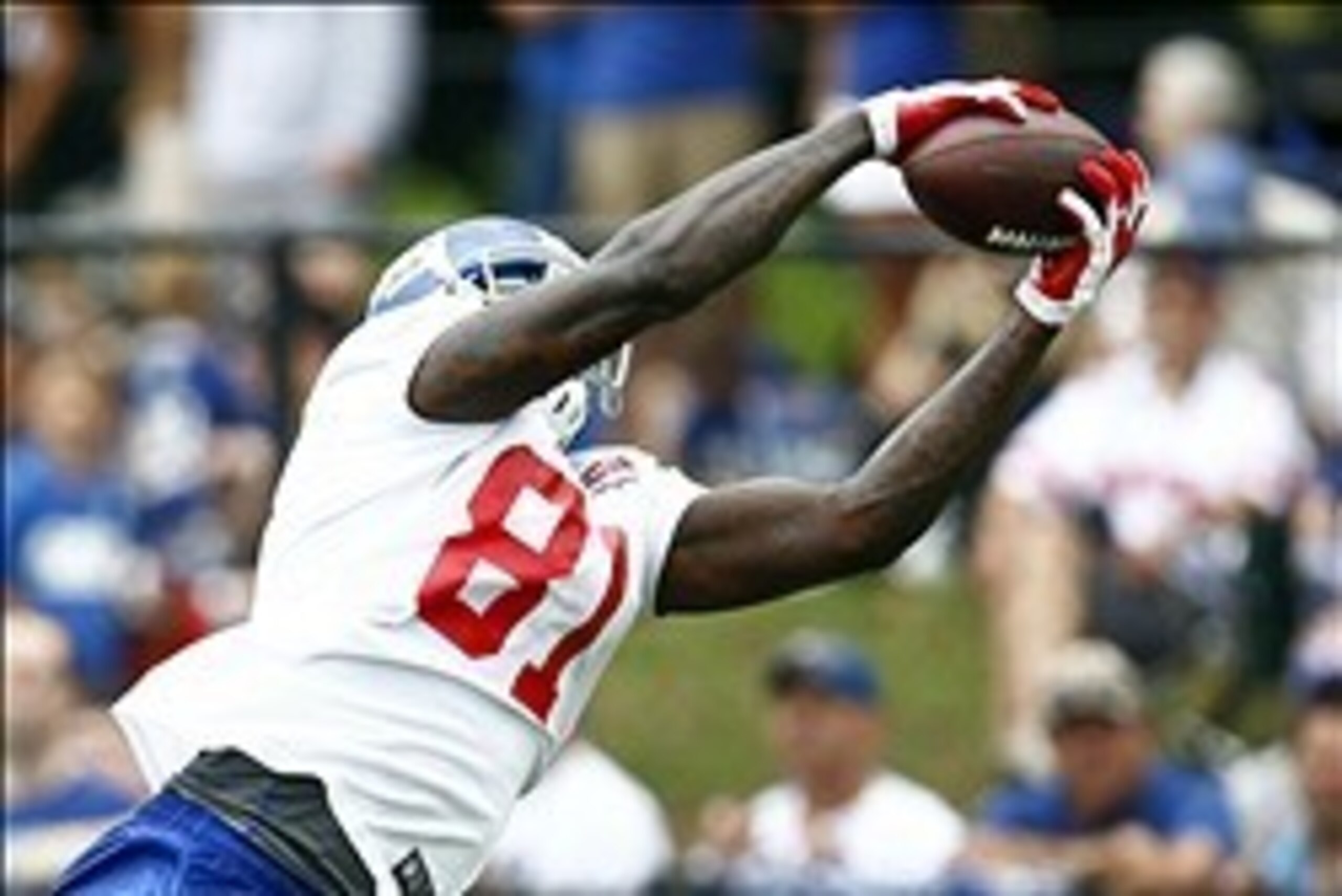 Jul 28, 2012; Albany, NY, USA; New York Giants tight end Adrien Robinson (81) makes a catch during training camp at University Field at SUNY Albany. Mandatory Credit: Mark L. Baer-USA TODAY Sports Jul 28, 2012; Albany, NY, USA; New York Giants tight end Adrien Robinson (81) makes a catch during training camp at University Field at SUNY Albany. Mandatory Credit: Mark L. Baer-USA TODAY Sports