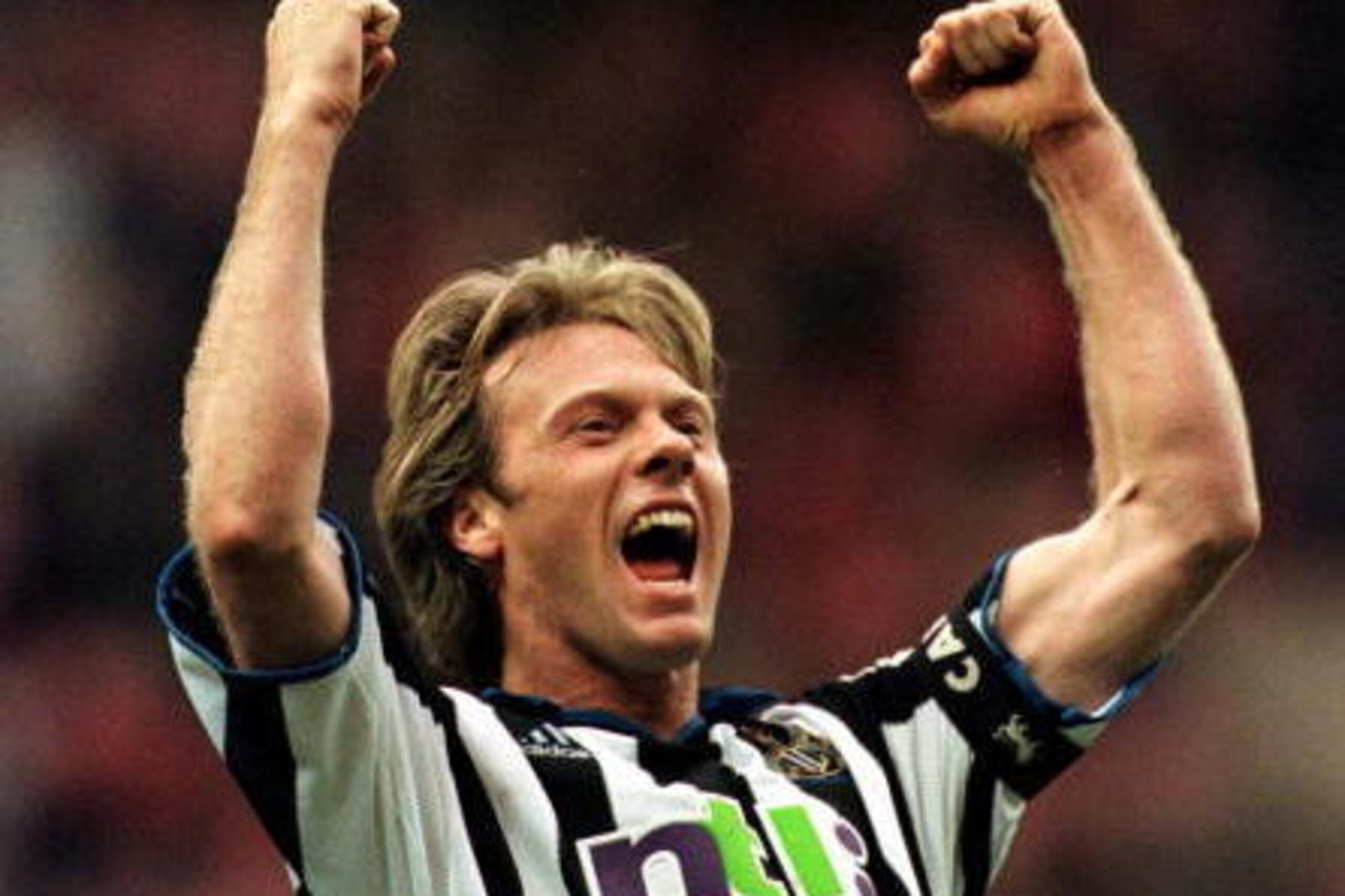 21 Apr 2001:  Captain Warren Barton of Newcastle celebrates after the Sunderland v Newcastle United FA Carling Premiership match at the Stadium of Light, Sunderland. Mandatory Credit: Stu Forster/ALLSPORT