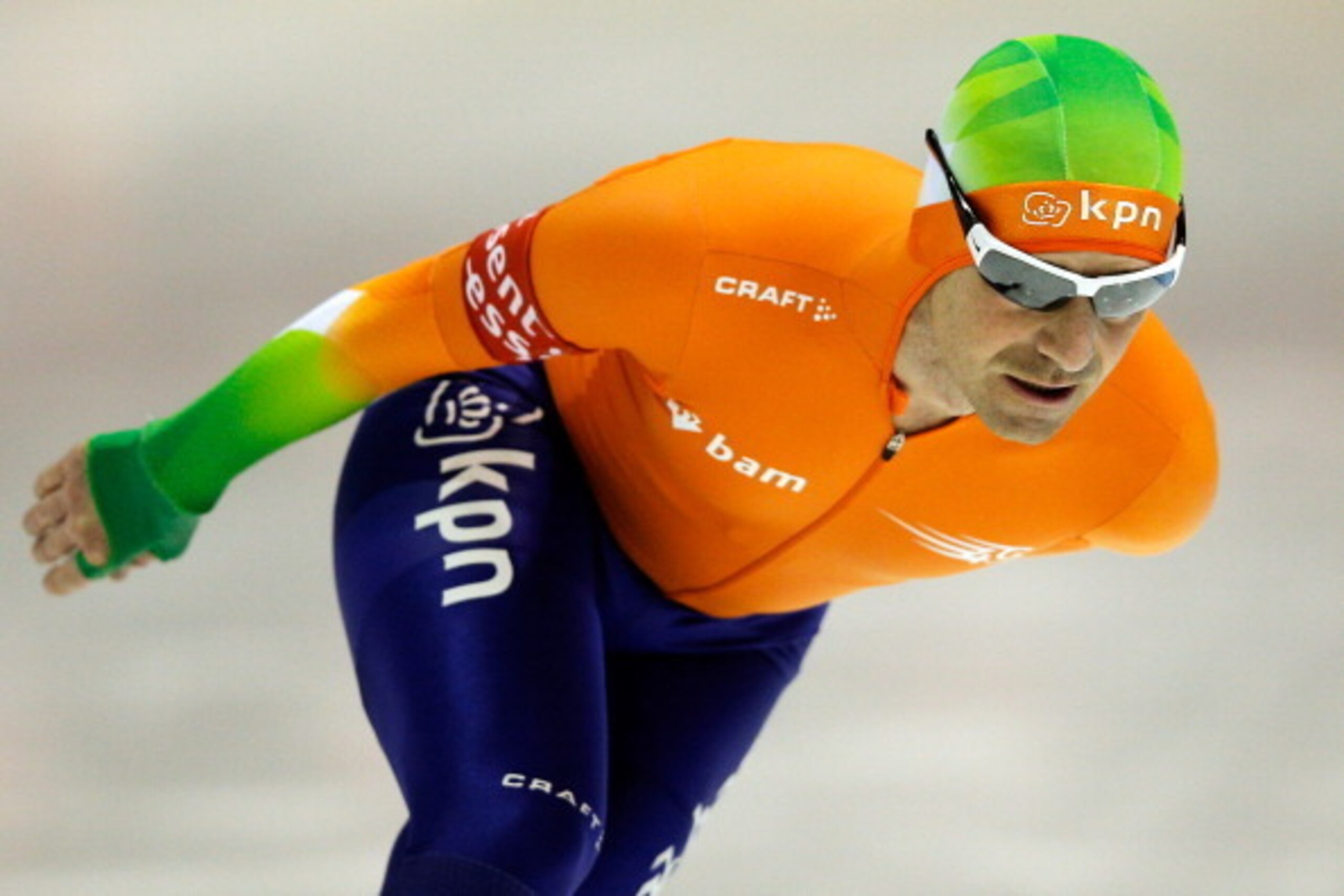HEERENVEEN, NETHERLANDS - MARCH 09:  Bob de Jong of Netherlands competes in the 5000m Mens race on Day 2 of the Essent ISU World Cup Speed Skating Championships 2013 at Thialf Stadium on March 9, 2013 in Heerenveen, Netherlands.  (Photo by Dean Mouhtaropo