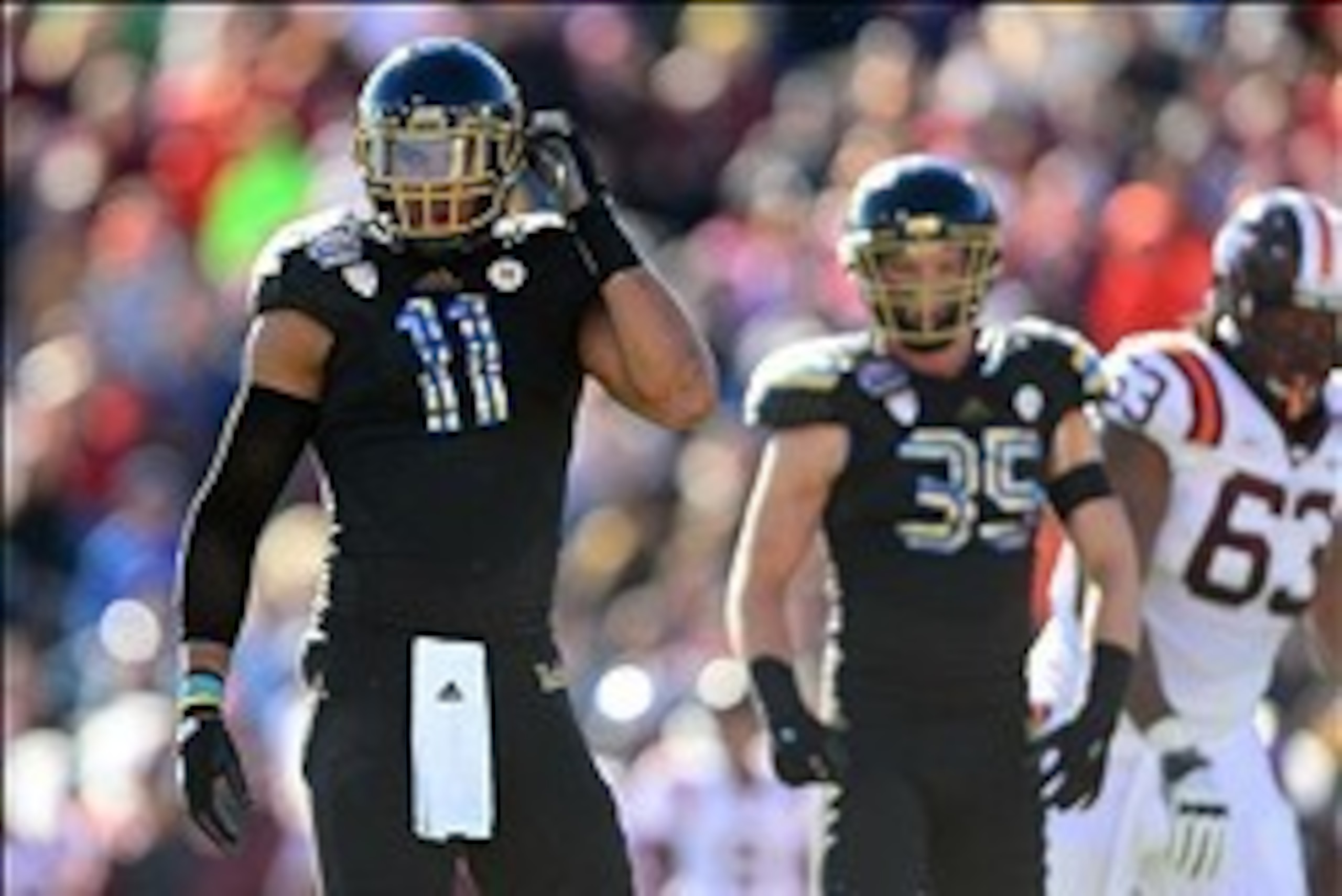 Dec 31, 2013; El Paso, TX, USA; UCLA Bruins linebacker Anthony Barr (11) during the game against the Virginia Tech Hokies in the 2013 Sun Bowl at Sun Bowl Stadium. UCLA defeated Virginia Tech 42-12. Mandatory Credit: Andrew Weber-USA TODAY Sports Dec 31, 2013; El Paso, TX, USA; UCLA Bruins linebacker Anthony Barr (11) during the game against the Virginia Tech Hokies in the 2013 Sun Bowl at Sun Bowl Stadium. UCLA defeated Virginia Tech 42-12. Mandatory Credit: Andrew Weber-USA TODAY Sports
